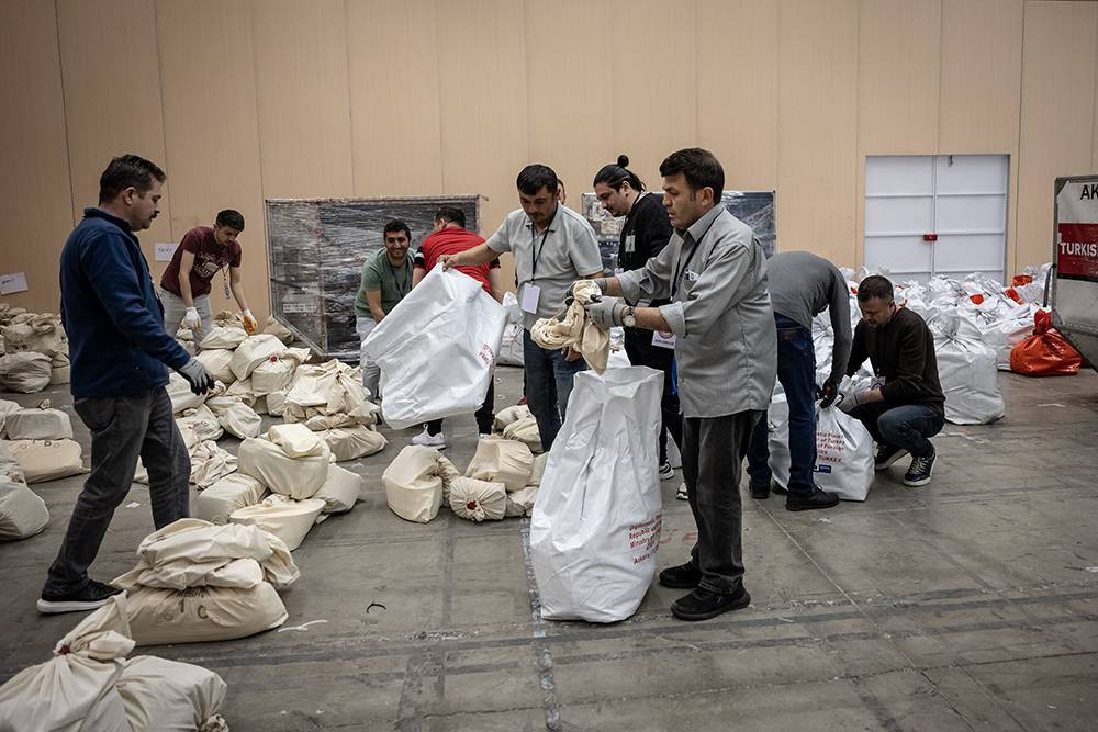 Yurt dışı temsilciliklerde kullanılan 1 milyon 817 bin oyun tasnifine başlandı - Resim: 28